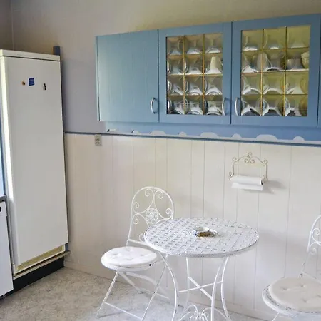 2 Bedroom Awesome In Ålbæk