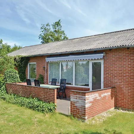 2 Bedroom Awesome In Ålbæk