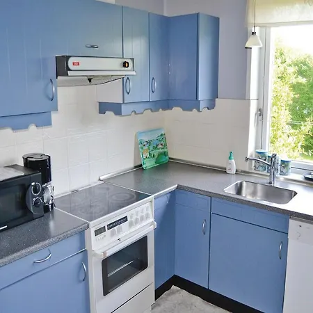 Dom wakacyjny 2 Bedroom Awesome In