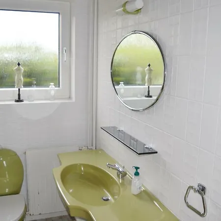 2 Bedroom Awesome In Dom wakacyjny